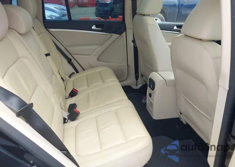 2013 Volkswagen Tiguan Sel из США, поврежденный, VIN WVGAV3AX7DW584799